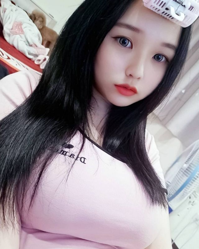Mia娃娃臉加上S級超狂爆乳你挺得住嗎