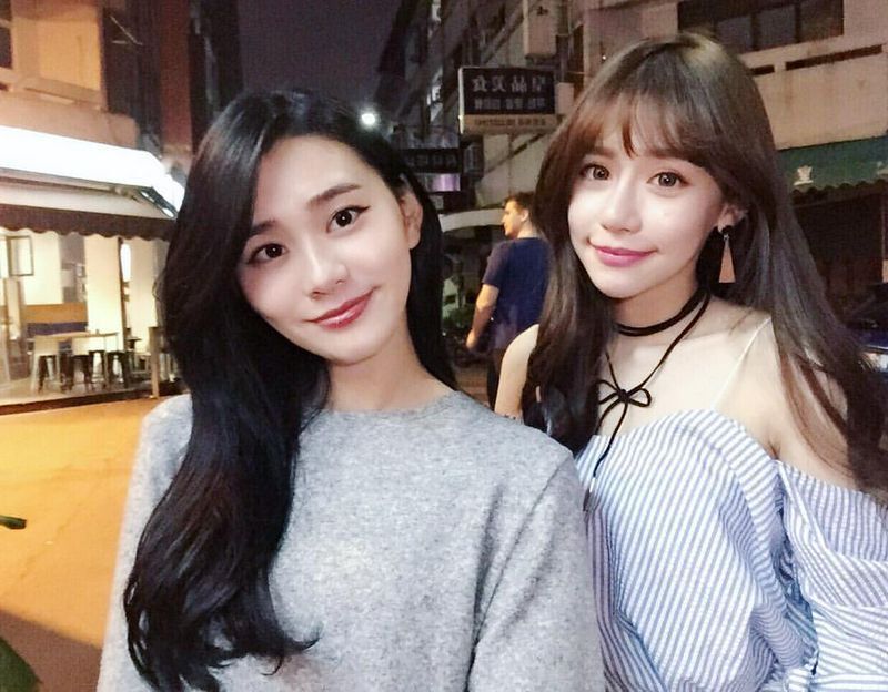 文青系女孩以瓅清純模樣讓人想起初戀的感覺