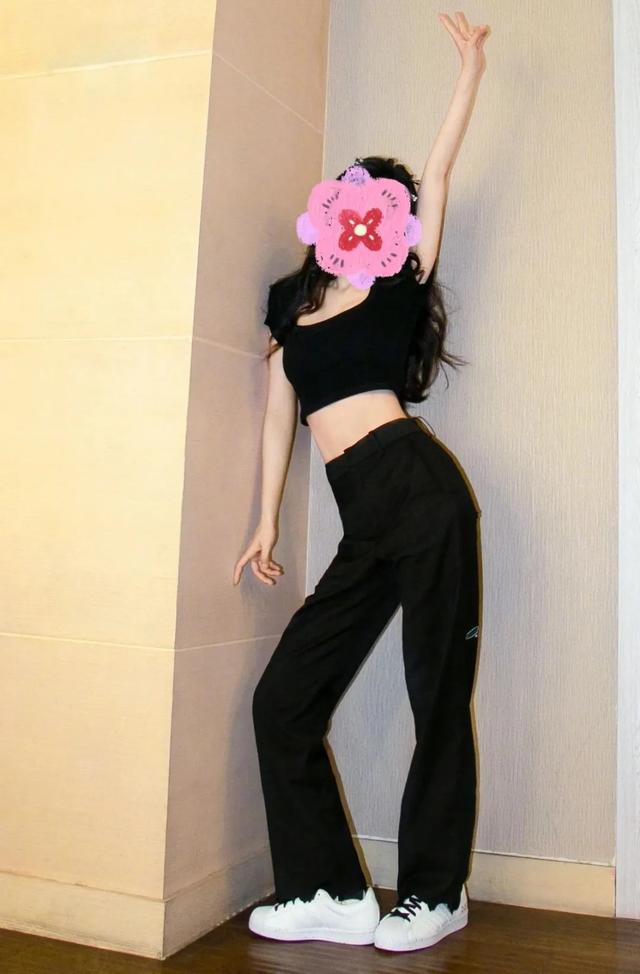 “渣女站姿”火了！腰和屁股凹成90度，這誰頂?shù)米∧? onerror=