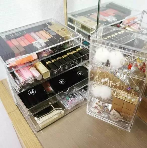 日本妹子超強化妝品收納術(shù)！終于又能看見我的梳妝臺了……