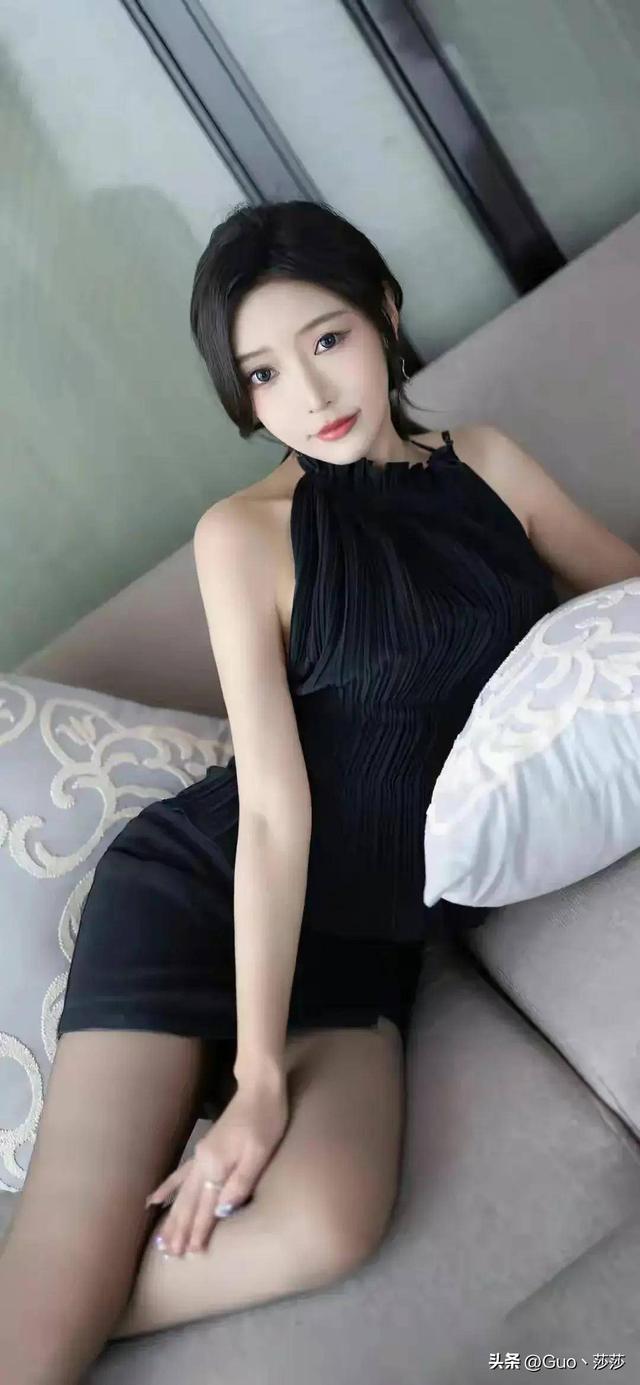“廣外最美?；ā蓖踯艾帲和昝谰虑寮?nèi)菝?，頂?jí)性感火爆身材