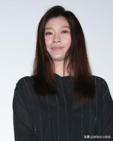 48歲筱原涼子憑顏值狀態(tài)登上熱搜，凍齡美肌離不開(kāi)她的獨(dú)家小秘訣