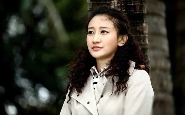 廣東盛產(chǎn)美女！來自廣東的20位女星，個個如花似玉，性感迷人