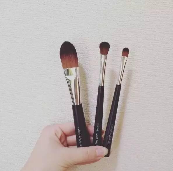 日本妹子超強化妝品收納術(shù)！終于又能看見我的梳妝臺了……