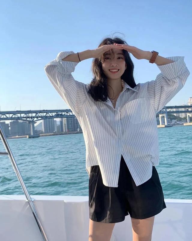 “渣女站姿”火了！腰和屁股凹成90度，這誰頂?shù)米∧? onerror=