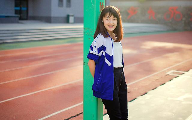 圖集：分享一組校園清純美女高清壁紙，歡迎收藏