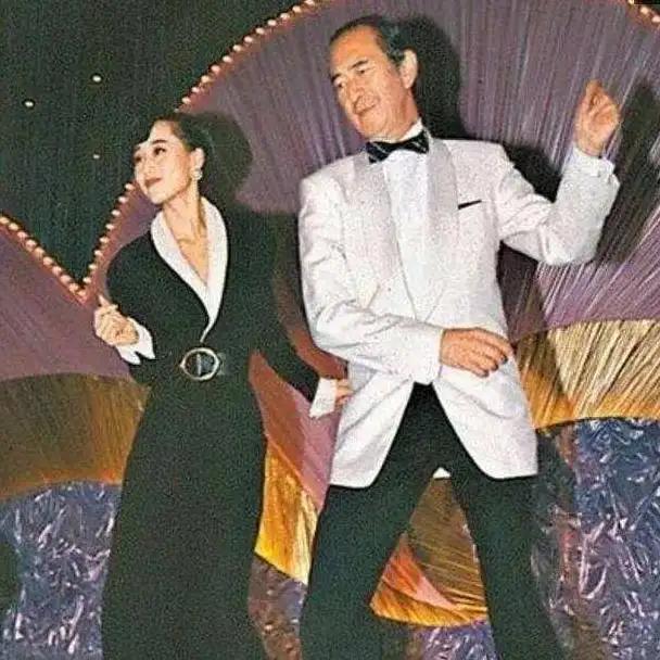 10位港圈“短發(fā)女神”，個(gè)個(gè)一眼萬年，有人退圈讓人遺憾