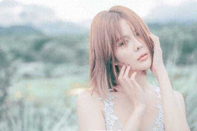 街拍美女夏季清涼美女性感美女寫真照片