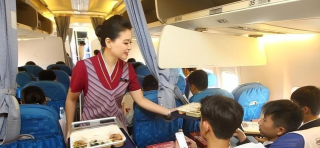 乘坐飛機時還有“隱藏服務”？只要肯開口，空姐一般都能為你提供