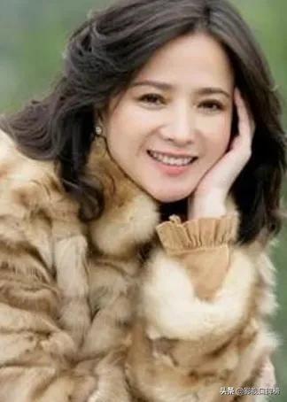 94版《三國(guó)演義》女演員都怎么樣了？陳紅轉(zhuǎn)幕后，何晴成凍齡女神