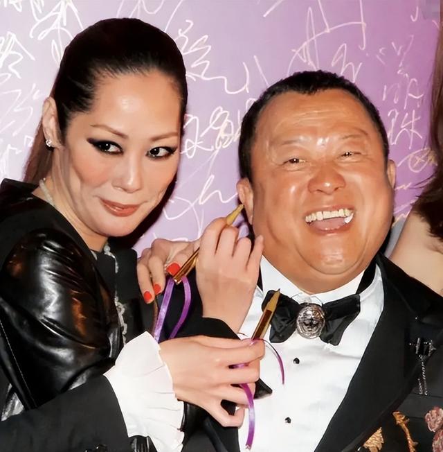 “未婚”產(chǎn)子的6位女星，生父成謎、不懼流言，最大55歲最小35歲