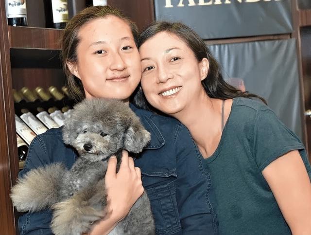 10位港圈“短發(fā)女神”，個(gè)個(gè)一眼萬年，有人退圈讓人遺憾