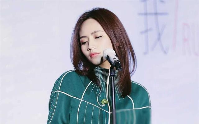 廣東盛產(chǎn)美女！來自廣東的20位女星，個個如花似玉，性感迷人