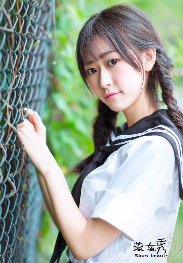 美女秀：校園女神！青澀性感更誘人！