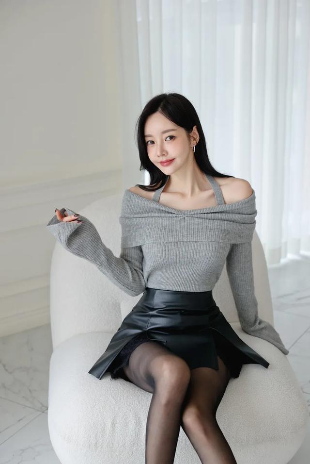 時(shí)尚美圖：絕美靚麗古典百褶裙黑絲女神圖集