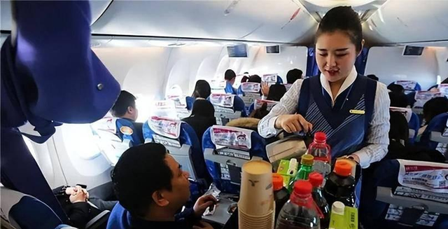 乘坐飛機時還有“隱藏服務”？只要肯開口，空姐一般都能為你提供