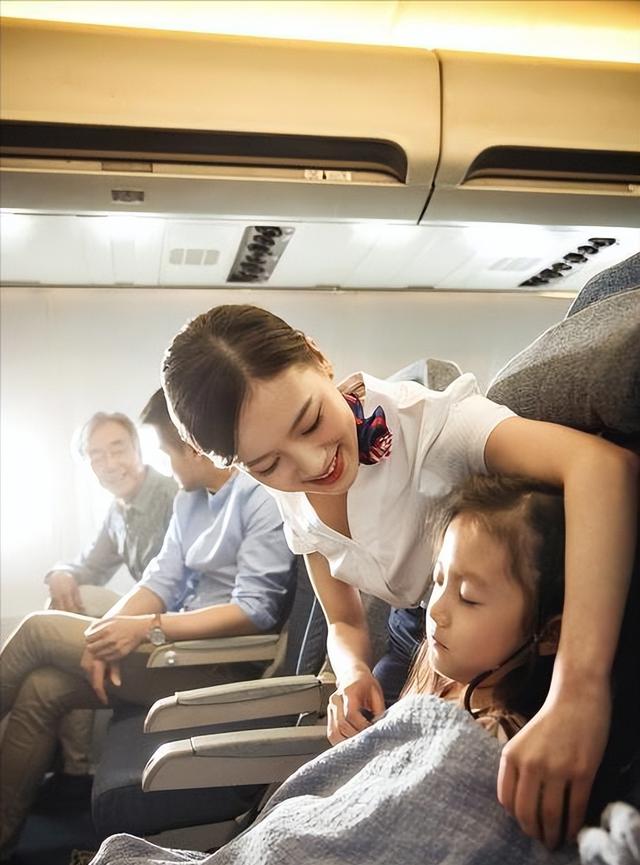 乘坐飛機時還有“隱藏服務”？只要肯開口，空姐一般都能為你提供