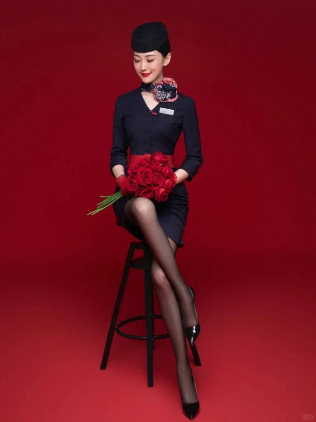 網(wǎng)紅主播的空乘制服組圖，看起來很美