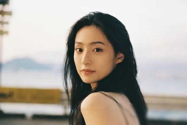 廣東盛產(chǎn)美女！來自廣東的20位女星，個個如花似玉，性感迷人