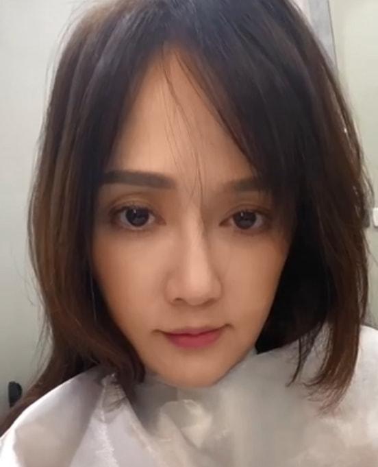 毀三觀！陳喬恩滿大街找睪丸吃、節(jié)目上還當眾脫奶罩，太瘋狂了！