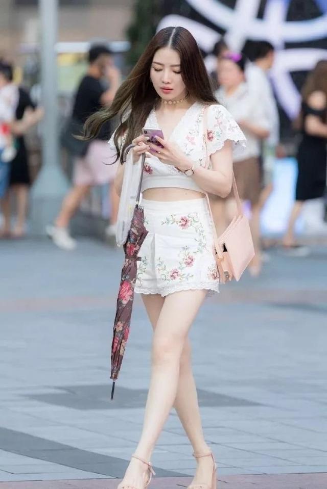 街拍美女夏季清涼美女性感美女寫真照片
