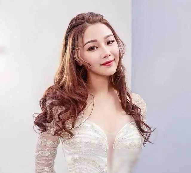 廣東盛產(chǎn)美女！來自廣東的20位女星，個個如花似玉，性感迷人
