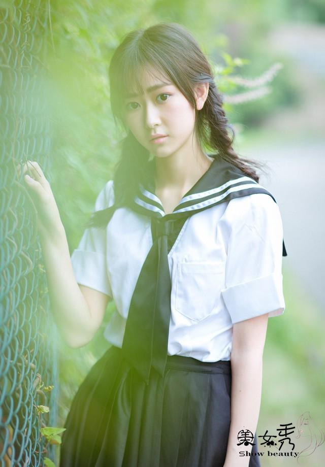 美女秀：校園女神！青澀性感更誘人！