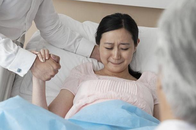 37歲臺(tái)灣模特生了，不到20分鐘女兒就出世，超快順產(chǎn)惹人羨