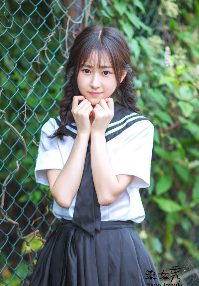 美女秀：校園女神！青澀性感更誘人！
