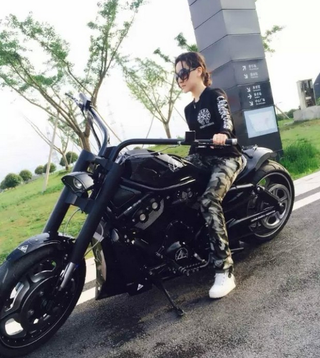 哪位機車美女是你心中的女神？