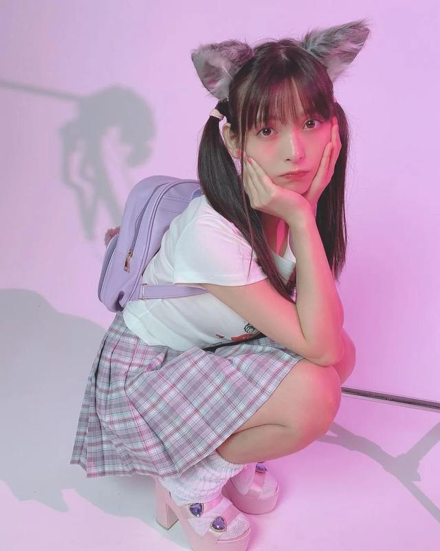 奶系美女上坂堇！擁有火辣身材的特利迦