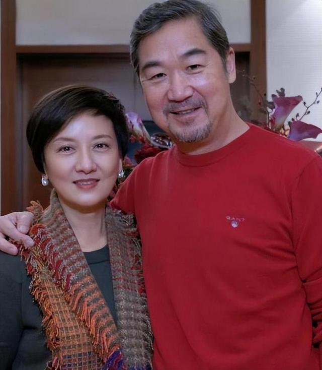 萬萬沒想到，67歲“丁克”了28年的的鄧婕，最終成為了人生贏家