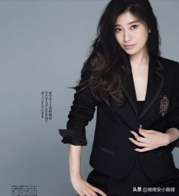 48歲筱原涼子憑顏值狀態(tài)登上熱搜，凍齡美肌離不開(kāi)她的獨(dú)家小秘訣