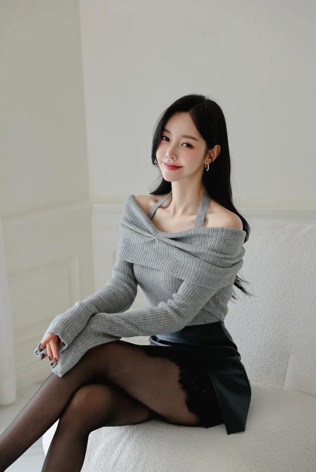 時(shí)尚美圖：絕美靚麗古典百褶裙黑絲女神圖集