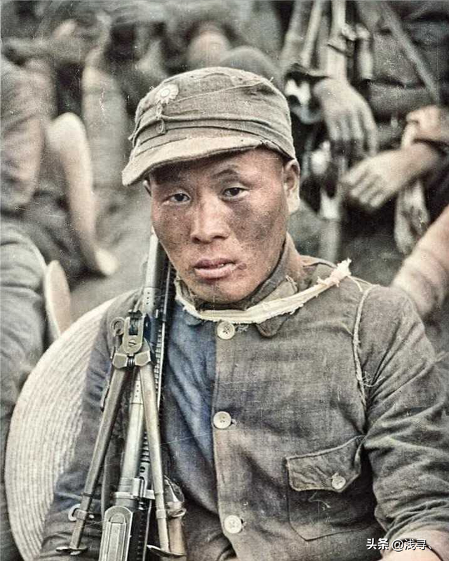 珍貴老照片，日軍強征慰安婦，身上涂滿奶油的性感美女