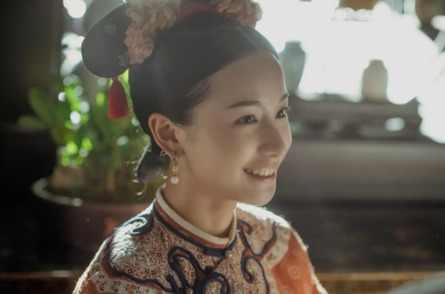 別只吹捧櫻桃小口！這8個大嘴美女，有的性感撩人，有的清純?nèi)缢? onerror=
