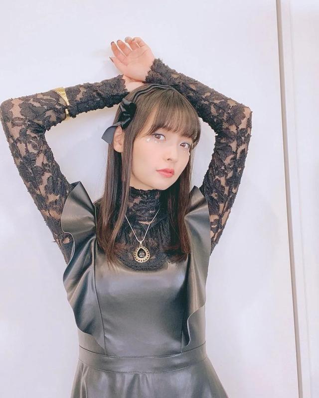 奶系美女上坂堇！擁有火辣身材的特利迦
