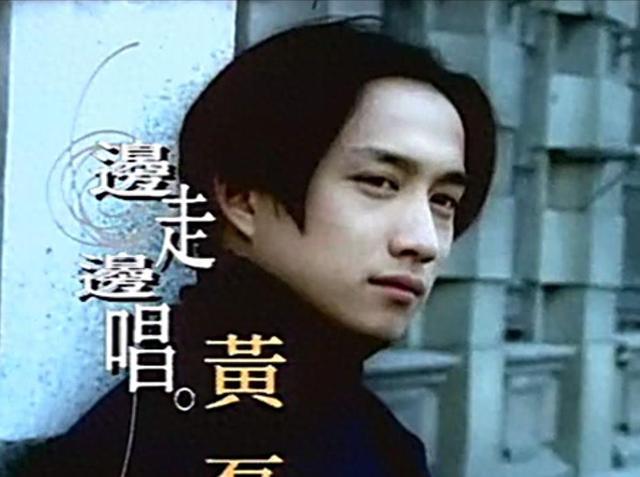 睡女大學(xué)生？當眾“蹭”美女屁股？黃磊的“文藝”人設(shè)崩塌了？