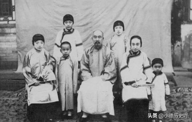 【晚清風(fēng)情錄】老照片中的花樓女子豐乳肥臀，30張盡顯絕代風(fēng)姿