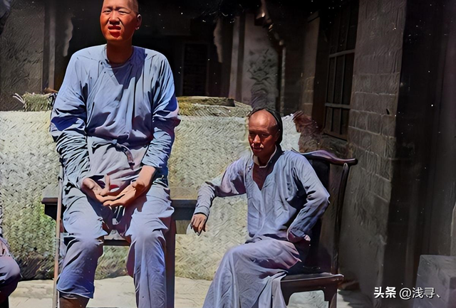 珍貴老照片，日軍強征慰安婦，身上涂滿奶油的性感美女