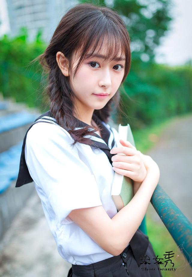 美女秀：校園女神！青澀性感更誘人！