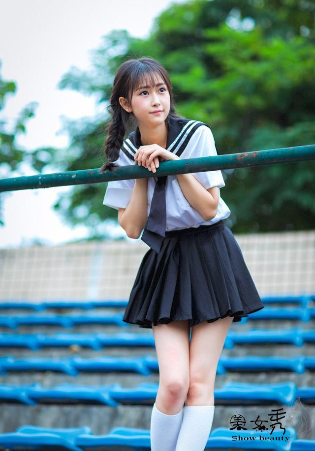 美女秀：校園女神！青澀性感更誘人！
