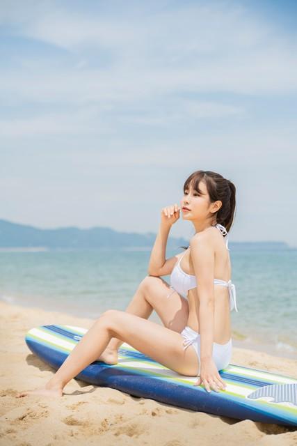 街拍美女夏季清涼美女性感美女寫真照片
