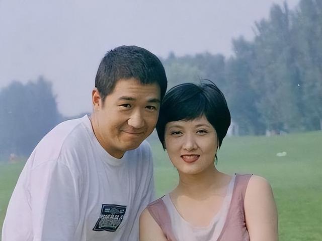 萬萬沒想到，67歲“丁克”了28年的的鄧婕，最終成為了人生贏家