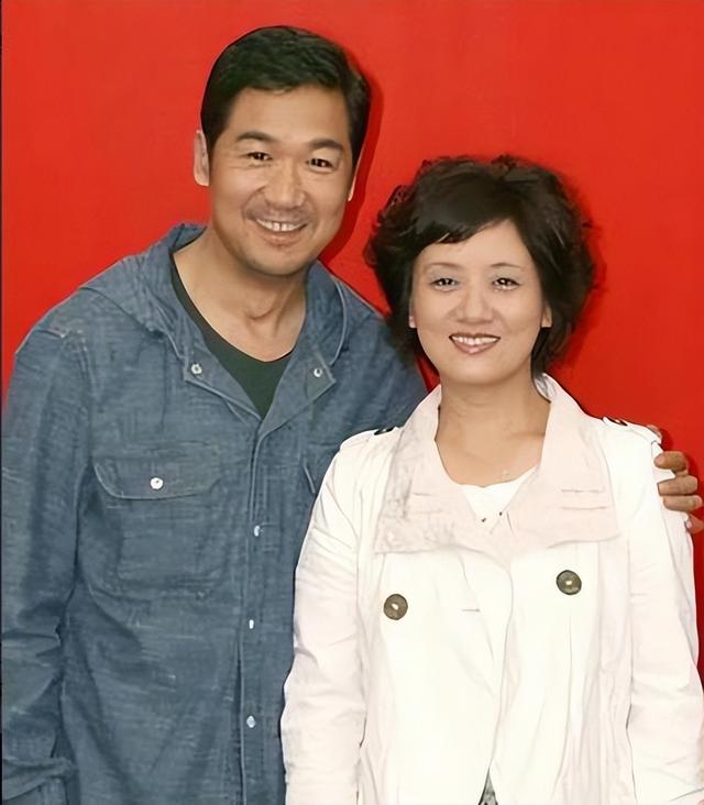 萬萬沒想到，67歲“丁克”了28年的的鄧婕，最終成為了人生贏家