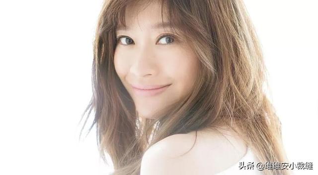 48歲筱原涼子憑顏值狀態(tài)登上熱搜，凍齡美肌離不開(kāi)她的獨(dú)家小秘訣