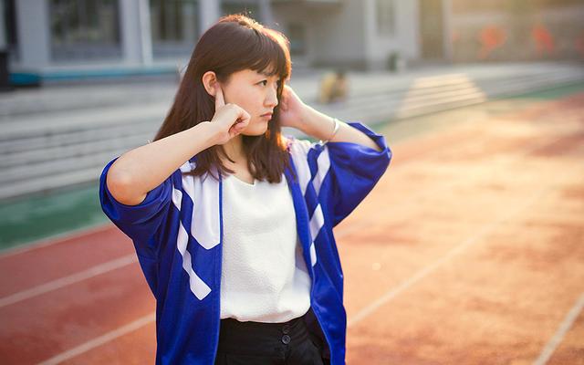 圖集：分享一組校園清純美女高清壁紙，歡迎收藏