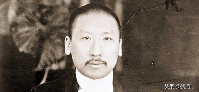 珍貴老照片，日軍強征慰安婦，身上涂滿奶油的性感美女