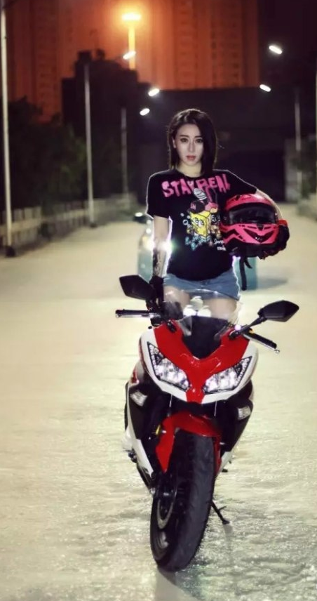 哪位機車美女是你心中的女神？