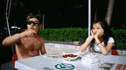 妹子身穿包臀裙，黑絲，高跟鞋去爬山，真的不會(huì)累腳么